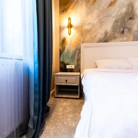 Black Gate - Quiet In The Heart Of Old Town With Free Private Secured Parking בראשוב