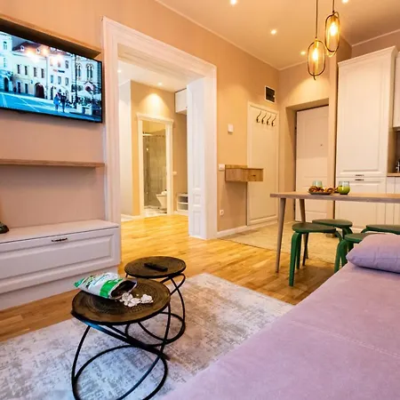 Black Gate - Quiet In The Heart Of Old Town With Free Private Secured Parking Apartamento *