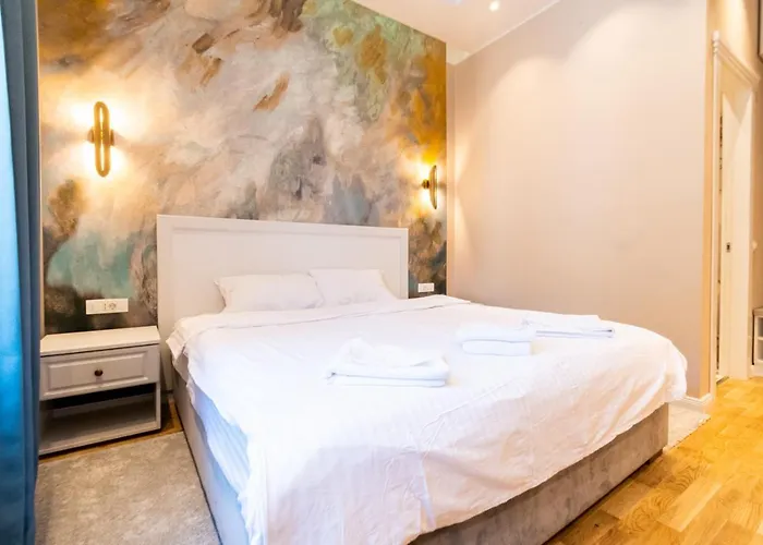 Black Gate - Quiet In The Heart Of Old Town With Free Private Secured Parking 아파트 *