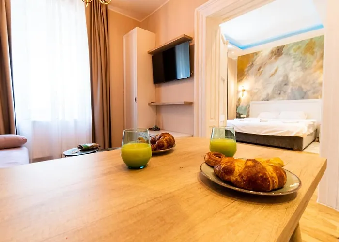 Black Gate - Quiet In The Heart Of Old Town With Free Private Secured Parking Apartment